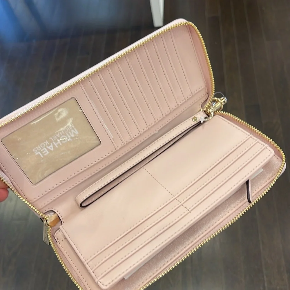 MICHAEL KORS Jet Set Travel Lg Signature Logo Continental Wristlet POWDER BLUSH